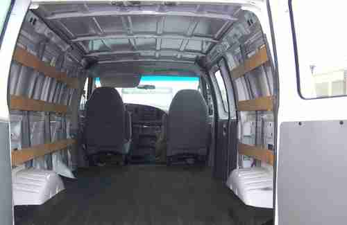 Ford E-250 Cargo Van 2007, image 6