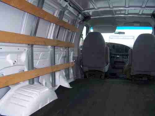 Ford E-250 Cargo Van 2007, image 7