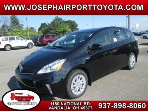 2014 toyota prius v two