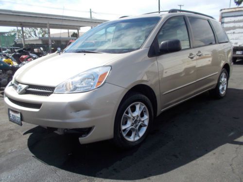 2004 toyota sienna no reserve