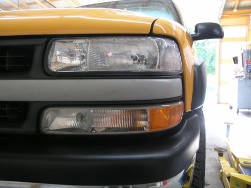 2001 Silverado 2500 HD 6.0 LTR engine 48,000 Miles. 2nd Owner Super clean., image 5