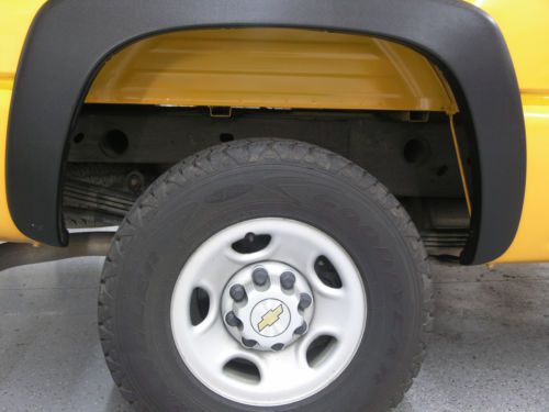 2001 Silverado 2500 HD 6.0 LTR engine 48,000 Miles. 2nd Owner Super clean., image 9