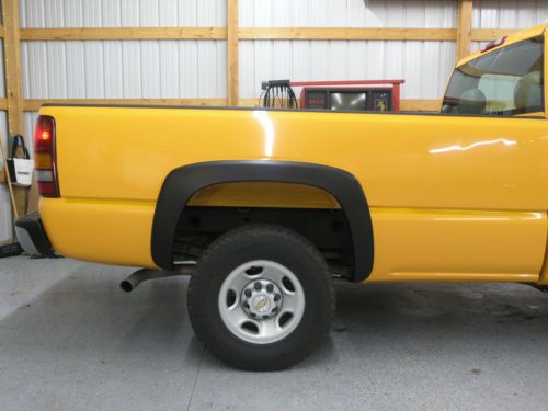 2001 Silverado 2500 HD 6.0 LTR engine 48,000 Miles. 2nd Owner Super clean., image 11