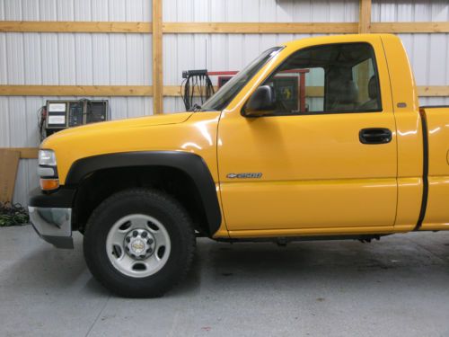 2001 Silverado 2500 HD 6.0 LTR engine 48,000 Miles. 2nd Owner Super clean., image 13