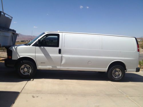 2005 chevrolet express 3500 base extended cargo van 3-door 6.0l