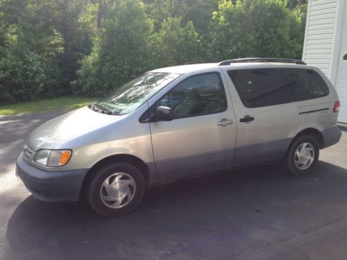 2001 toyota sienna le mini passenger van 5-door 3.0l