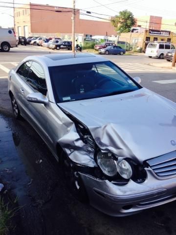 2004 mercedes-benz clk320 base coupe 2-door 3.2l