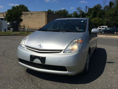 2004 toyota prius base hatchback 4-door 1.5l clean no reserve gas saver!!