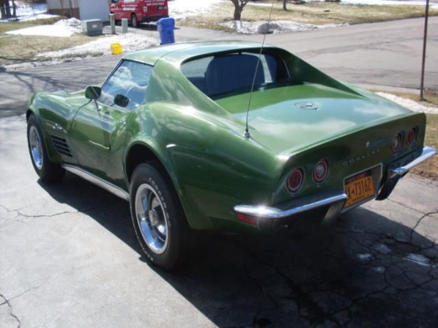 Chevrolet corvette base coupe 2-door