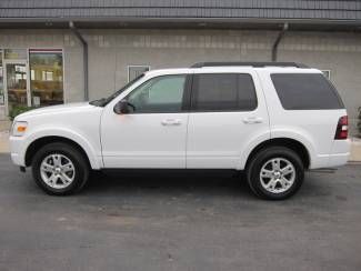 2010 ford explorer xlt 4x4 4 wheel drive 4 door suv 8-k low miles