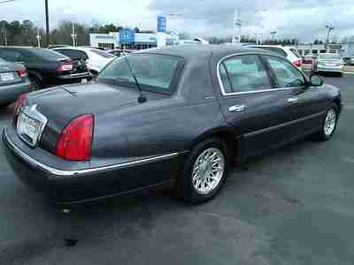 One Owner Signature Series Plush Leather Great Tires Runs Great CD Changer, image 11