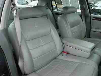 One Owner Signature Series Plush Leather Great Tires Runs Great CD Changer, image 18