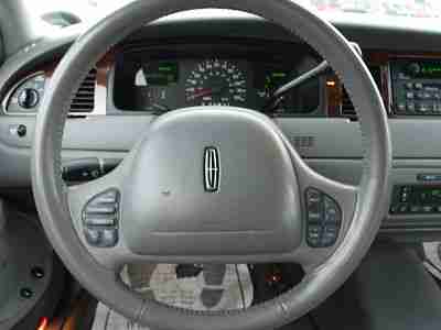 One Owner Signature Series Plush Leather Great Tires Runs Great CD Changer, image 21