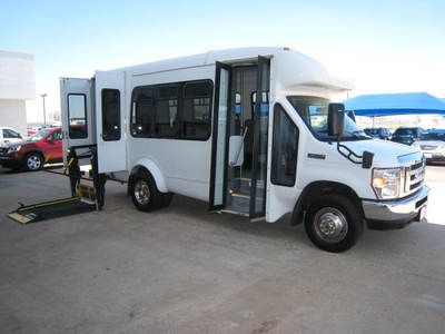 09 e350 super duty drw econoline cutaway 258" handicap van chair lift 6.8l auto