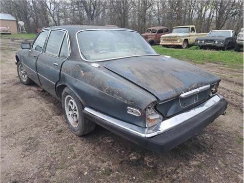 1985 jaguar 4 door sedan
