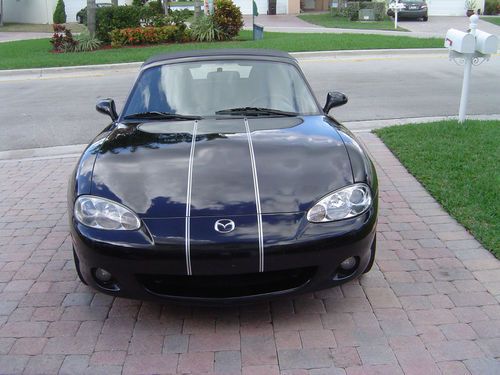 2002 mazda miata base convertible 2-door 1.8l