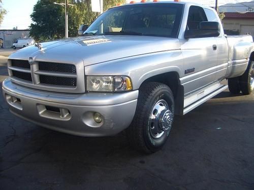 2002 dodge ram 3500 sport dually turbo diesel  5.9l