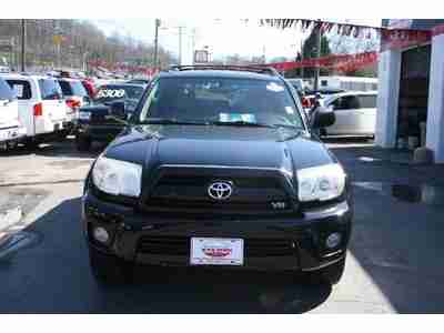 Limited 4X4 V8 SUV 4.7L CD Leather Sunroof Heated Seats Dual Climate Tow Package, image 2