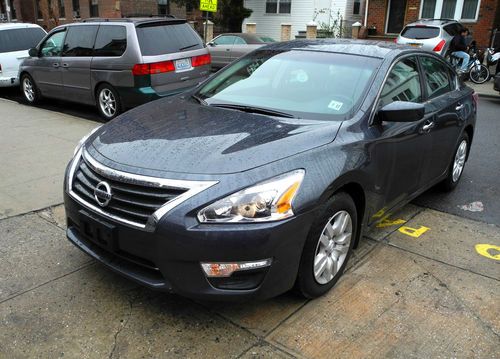 2013 nissan altima 4-door 2.5l low miles salvage rebuildable "no reserve"