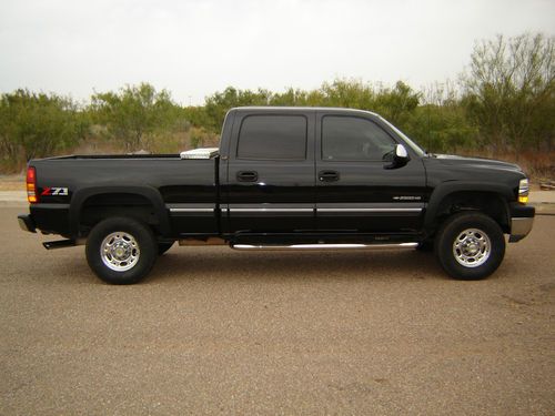 2002 chevrolet silverado 2500 hd lt 2 wheel drive crew cab 6.0l w/ 3 in lev kit