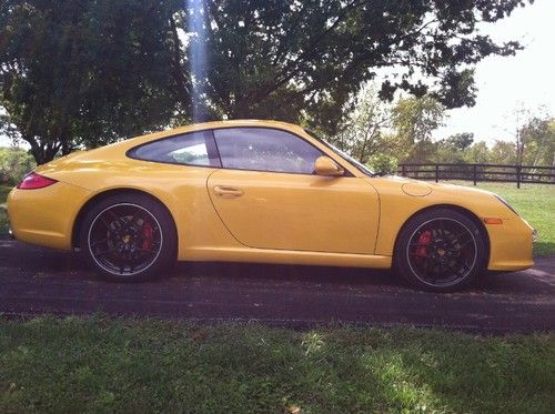 2011 porsche 911 carrera s coupe 2-door 3.8l