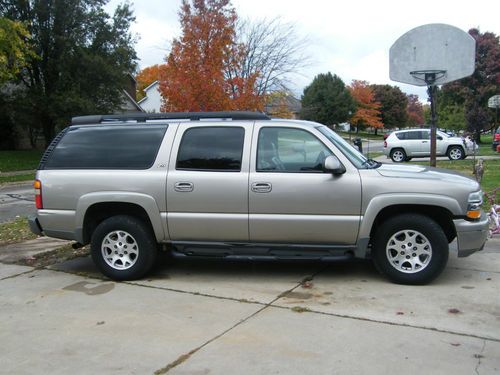 2002 chevrolet suburban z71 4x4 119xxx miles leather sunroof dvd 8-passenger