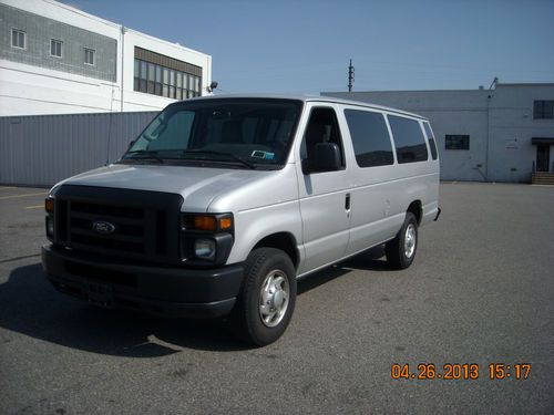 2010 ford e350 15 passenger van