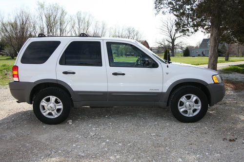 2002 ford escape xlt 4dr 4x2 suv 3.0l v6, white, 81k miles, 2nd owner, nice!