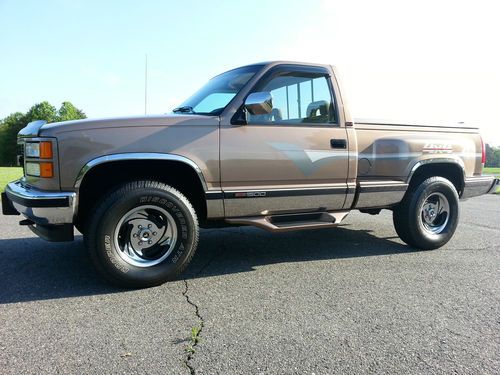 1994 gmc sierra 1500 sle pickup 4wd only 16k miles one owner super nice