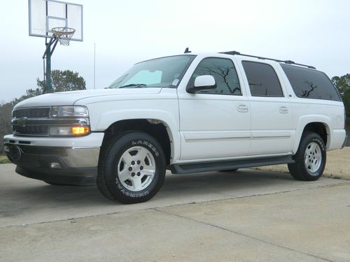 2006 chevrolet suburban, white, great condition