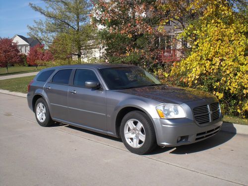 2006 dodge magnum sxt wagon 4-door 3.5l