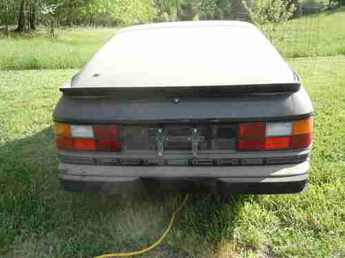 1988 Porsche 924, image 3