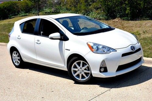 2012 toyota prius c four bluetooth hd am/fm radio heated seats financing avail