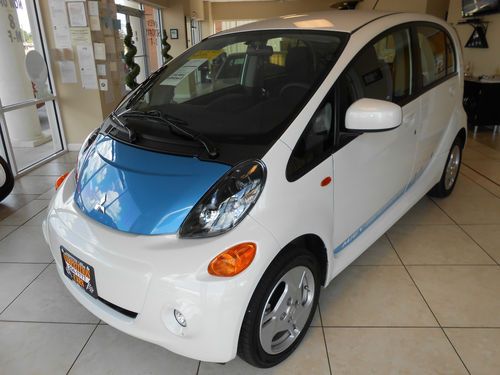 2012 mitsubishi i-miev! fully elecrtric!! right color and options!! se model!!