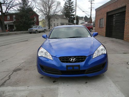 2010 hyundai genesis coupe 2.0t track coupe 2-door 2.0l