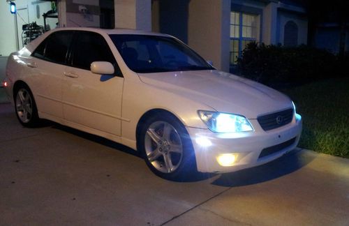 2001 lexus is300 base sedan 4-door 3.0l