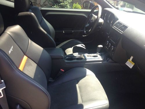 Low Mileage Dodge Challenger, image 7