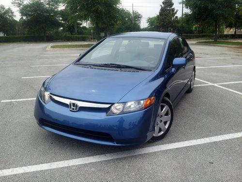 2008 honda civic lx sedan 4-door 1.8l - 5sp - excellent condition