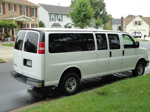 2008 chevrolet express 2500 ls standard passenger van 4-door 6.0l