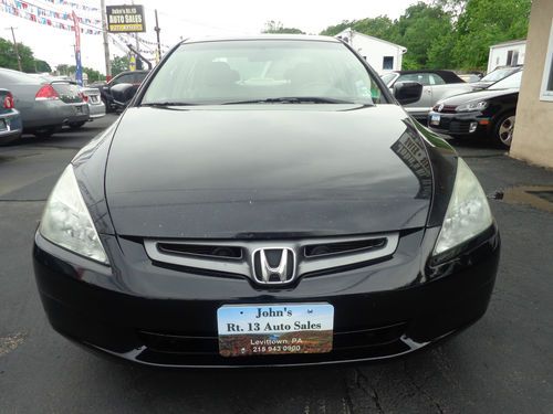 2004 Honda Accord EX Sedan 4-Door 3.0L, image 2