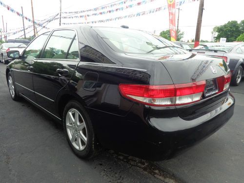 2004 Honda Accord EX Sedan 4-Door 3.0L, image 5