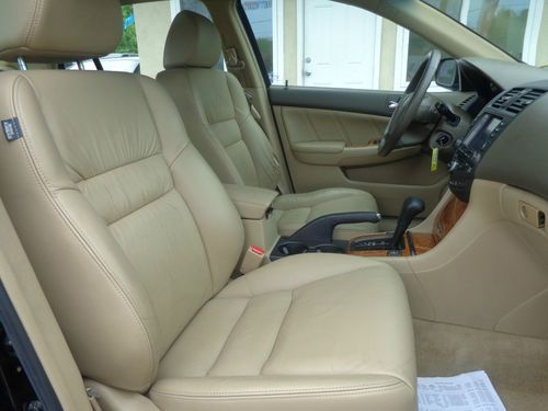2004 Honda Accord EX Sedan 4-Door 3.0L, image 12