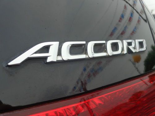 2004 Honda Accord EX Sedan 4-Door 3.0L, image 13