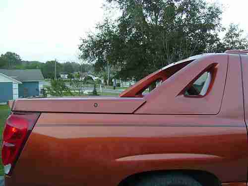 2004 Chevy avalanche, four door, orange,, image 5