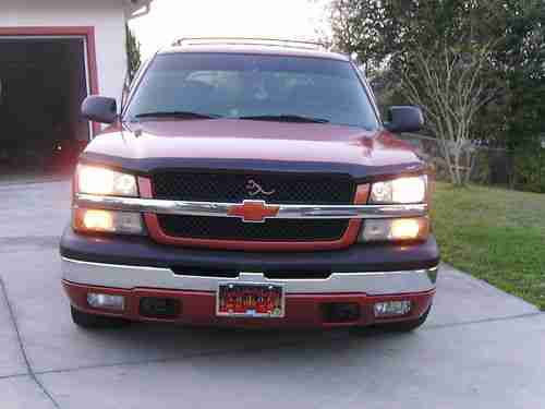2004 Chevy avalanche, four door, orange,, image 7