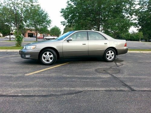 1997 lexus es300 base sedan 4-door 3.0l