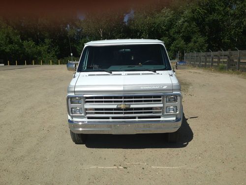 1990 chevrolet g20 beauville extended passenger van 3-door 5.7l