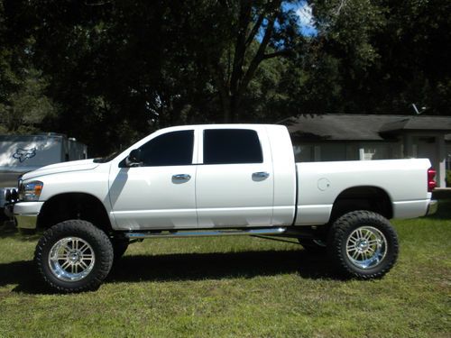 2007 dodge ram 2500 slt megacab pickup 4-door 6.7l lifted 40's