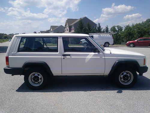 99' jeep cherokee sport 4x4*2-door*runs great