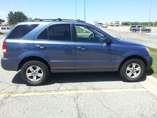 File:Kia Sorento MQ4 Test Vehicle Mineral Blue (2).jpg - Wikimedia